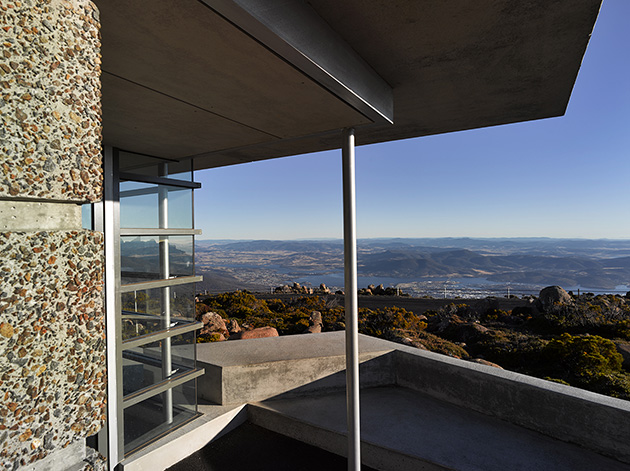 Liminal Architecture Pinnacle Toilet, Exterior 02, Hobart, Tasmania