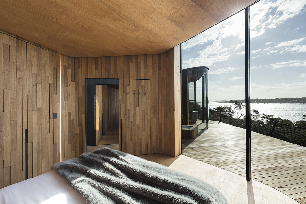 liminal-coastal-pavilion-freycinet-01