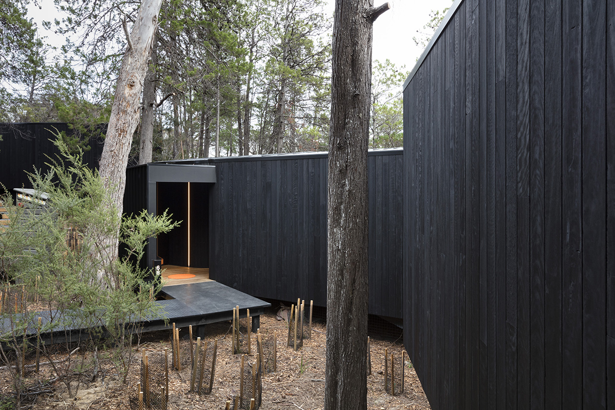 liminal-coastal-pavilion-freycinet-05