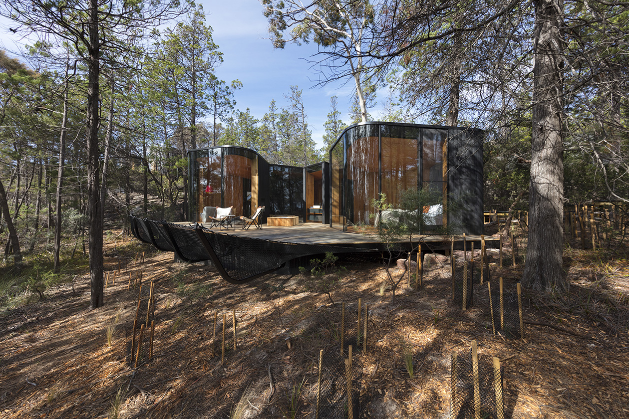 liminal-coastal-pavilion-freycinet-09